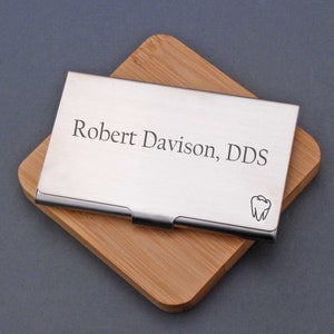 Porte-cartes de visite dentiste, porte-cartes de visite personnalisé pour lui ou elle, cadeau orthodontiste, cadeau chirurgien buccal