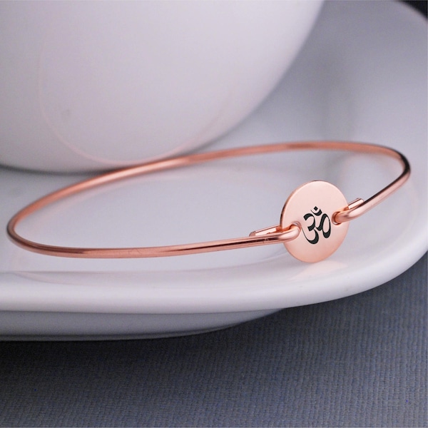 Bracciale Om in oro rosa, gioielli yoga, gioielli Yogi Om, bracciale rigido, gioielli yoga semplici in oro rosa, argento e oro giallo