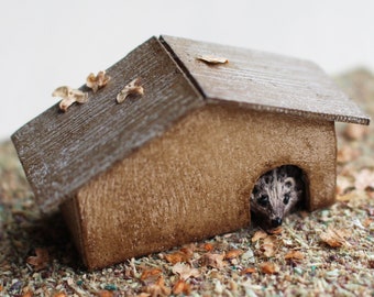 Dolls House Miniature hedgehog house 12th scale