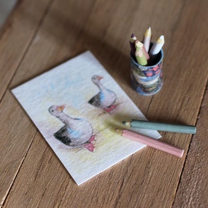 Juego de lápices de colores en miniatura para casa de muñecas, escala 12
