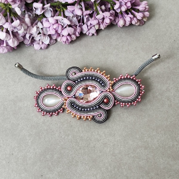 Bracciale Soutache, Regalo fatto a mano per la festa della mamma, Regolabile, Gemma di vetro scintillante, braccialetto da sposa, Accessori da sposa, rosa e grigio