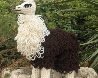 Lloopy Llama crochet pattern PDF