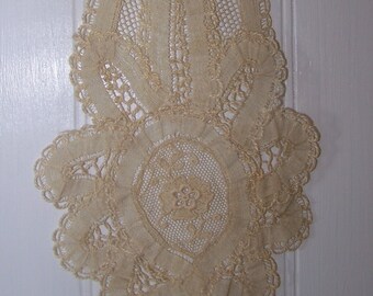 Vintage Pretty Handmade Tape Lace Jabot