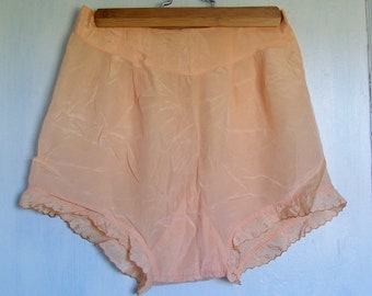 Lovely VINTAGE Lingerie Peach Panties Wearable Boudoir Tagged "Little Beauty" Size 14