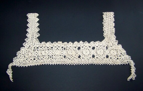 Beautiful VINTAGE Tatted Bodice Yoke Boudoir Milli