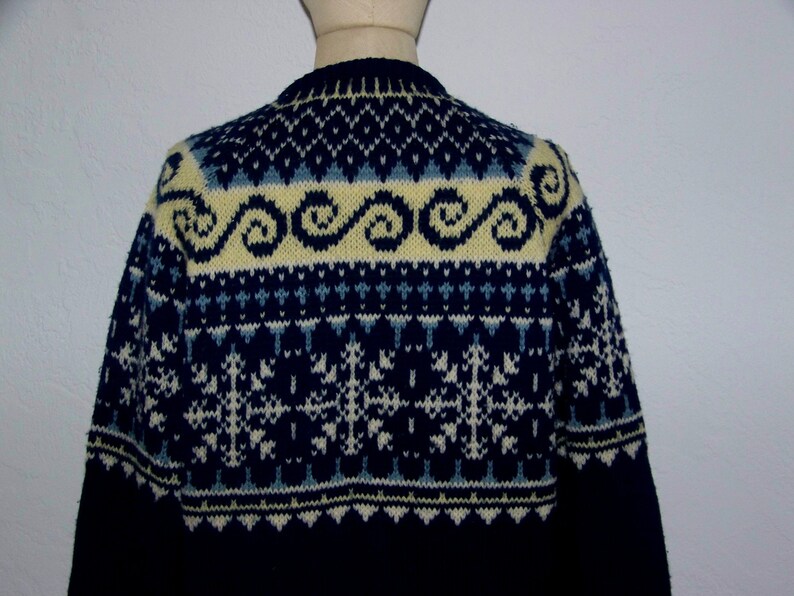 Vintage 50s White Stag Classic Button Cardigan Snowflake Sweater Made In The USA Great Colors image 4