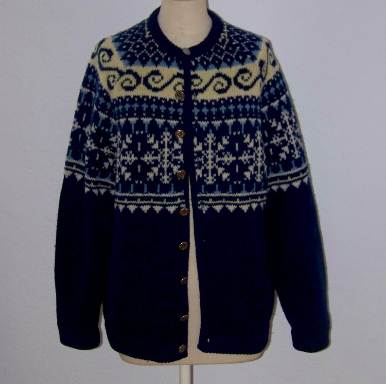 Vintage 50s White Stag Classic Button Cardigan Snowflake Sweater Made In The USA Great Colors image 5