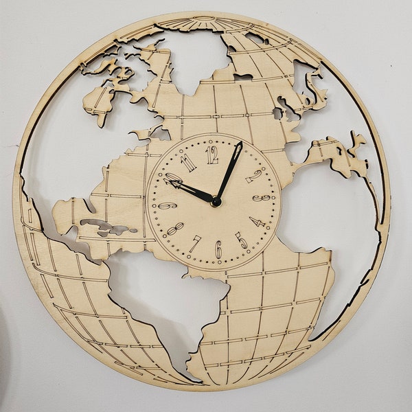 Horloge mural en bois - carte du monde