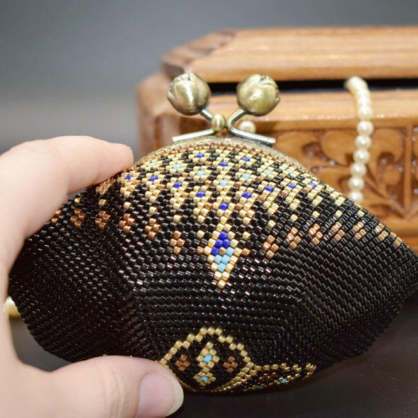 Bead crochet pattern For beaded kiss lock coin purse + DIY step by step  tutorial