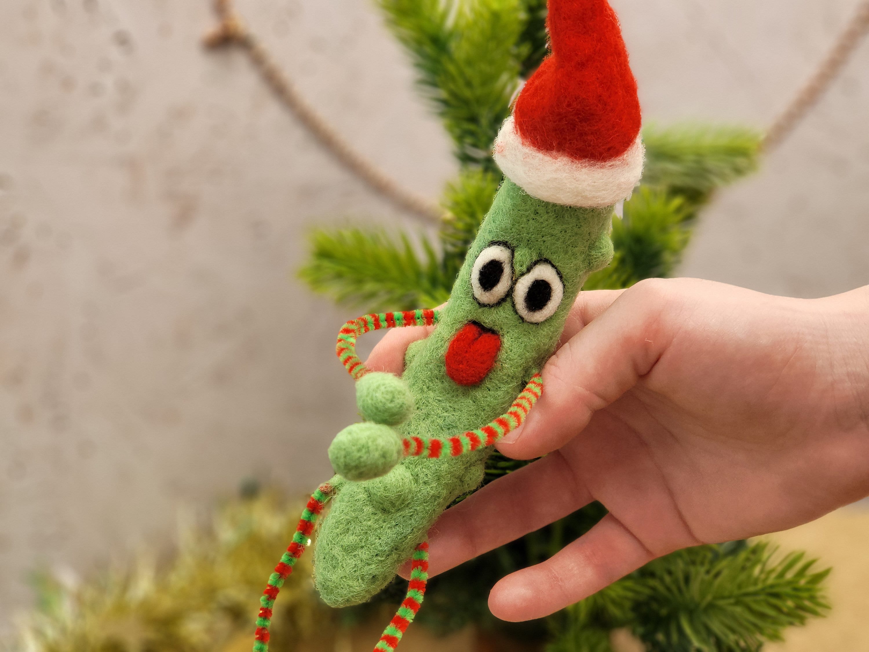 Décorations De Noël En Cornichon - 3 Ornements En Peluche Verts Avec Corde, Pour Tradition Du Sapin