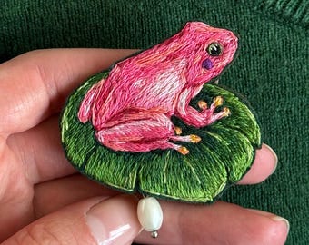 Pink tree frog hand embroidered brooch, whimsical art jewelry, cottagecore gift