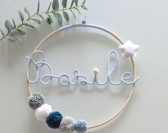 Personalized wreath with child's name, knitted felt, star, pom-poms, macrame flowers / birth announcement / customizable baby decor / gift for mom