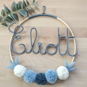 Decoración de pared personalizable para habitación de bebé, nombre tejido con pompones de flores secas / regalo personalizado para niños, decoración de pared para puerta
