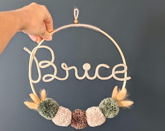 Personalized knitted name for a child, decoration for a baby girl's or boy's room, birth gift, dried flower pom-pom wreath