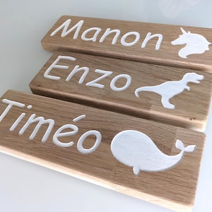 Children&#39;s room sign - baby door sign - Wall or door decoration with personalized first name for girl or boy - solid wood decoration