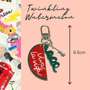 Portachiavi in acrilico ispirato all'anguria scintillante / Ciondolo a forma di anguria Viva La Vida / Portachiavi estetico K-Drama / Regalo carino per i fan