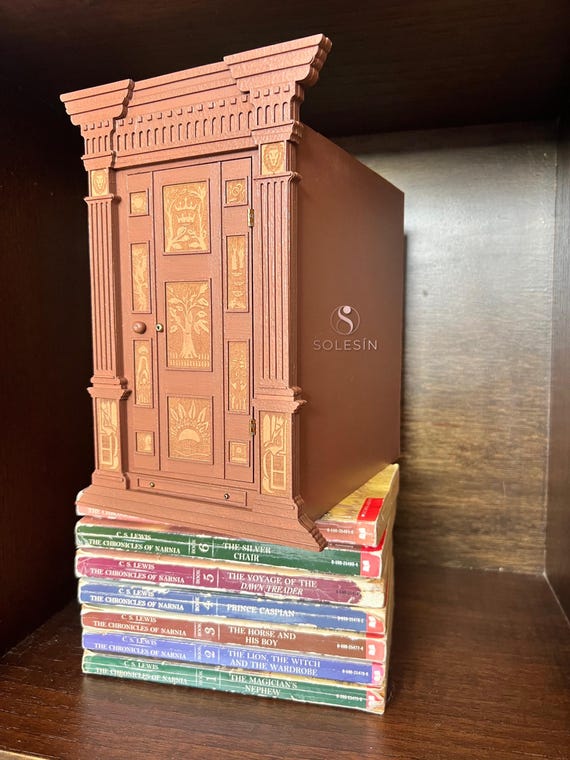 Handmade Narnia Winter Wardrobe Book Nook - Miniature LED Diorama