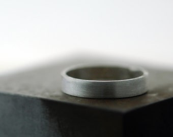 Bague en argent sterling faite main - sans nickel - anneau personnalisé - réalisée sur commande dans votre taille - finition au choix