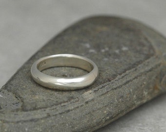 Bague classique avec une coupe confortable - anneau bombé en argent sterling de récupération - fabriqué sur commande