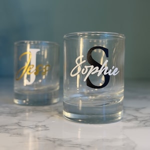 Stickers vinyles personnalisés verres à shot - étiquettes noms 1-2 pouces police de caractères taille personnalisée brillant mat - sticker anniversaire cerf mariage poule