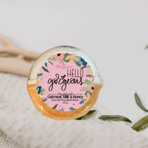 Oatmeal, Milk & Honey Scented Bath Bomb - 4.5 oz