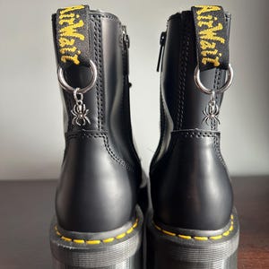 Crawly Spider Boot Charms