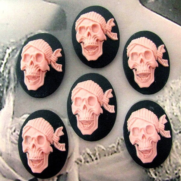 Set of Six Very Scarey Laughing Pirate Skulls