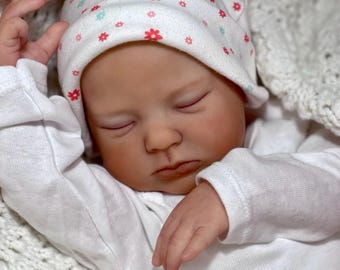 Reborn Baby Gemma: Realistic Newborn Size Girl or Boy.