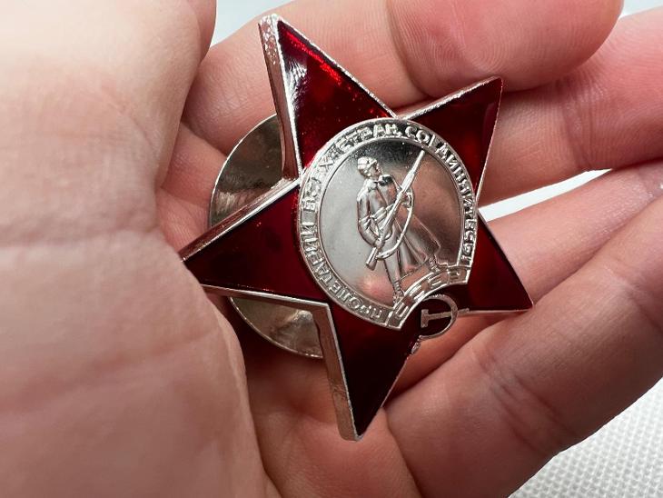 ソ連の赤星勲章のレプリカ：完璧なデザインの第二次世界大戦の勲章