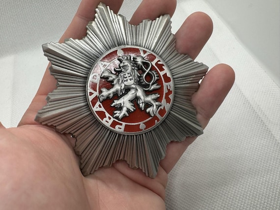 チェコスロバキア白獅子勲章レプリカ：歴史的勲章 - Etsy 日本