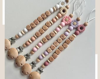 Personalised flower daisy dummy clip: wooden name, silicone beads
