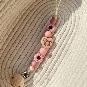 Personalisierte Blume Gänseblümchen Schnullerkette: gravierte Perle Schnullerkette