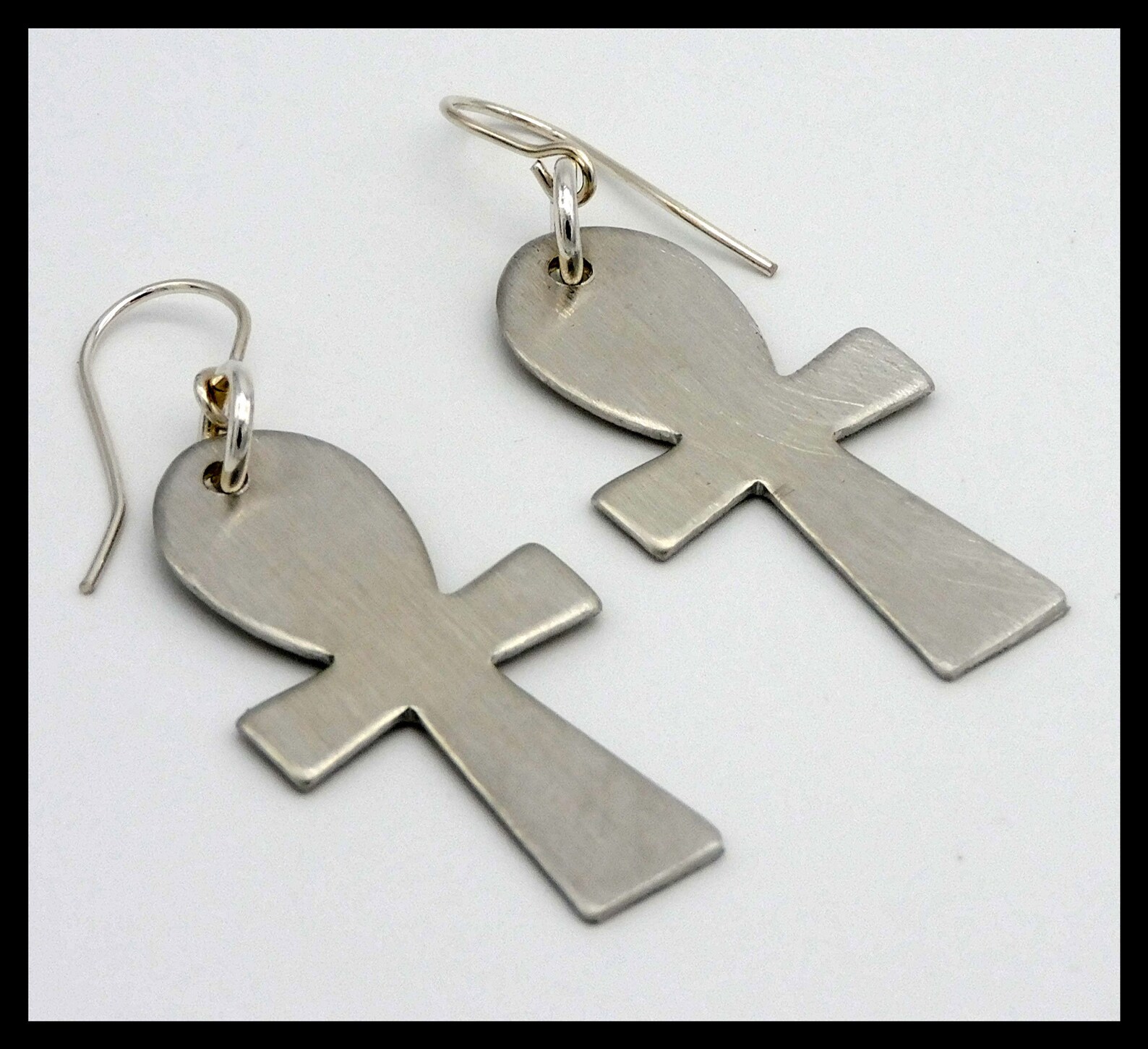 Boucles D'oreilles Triangles Géométriques Laiton Argenté - 81stgeneration - Style égyptien Moderne