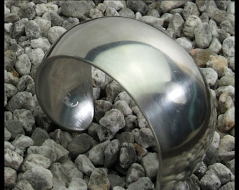 CLASSIQUE - Handforged Synclastic Pewter Cuff Bracelet