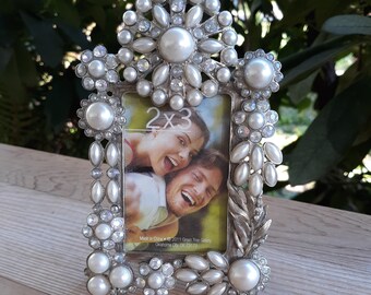 Vintage 2 x 3 Rhinestone Pearl Picture Frame