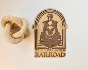 BTW Eisenbahn | Frontierland | Train Station Inspiriert Holzschild | Disney Zug | Nostalgisches Disney Dekor | .Hölzerne Disney Wohnkultur | DL