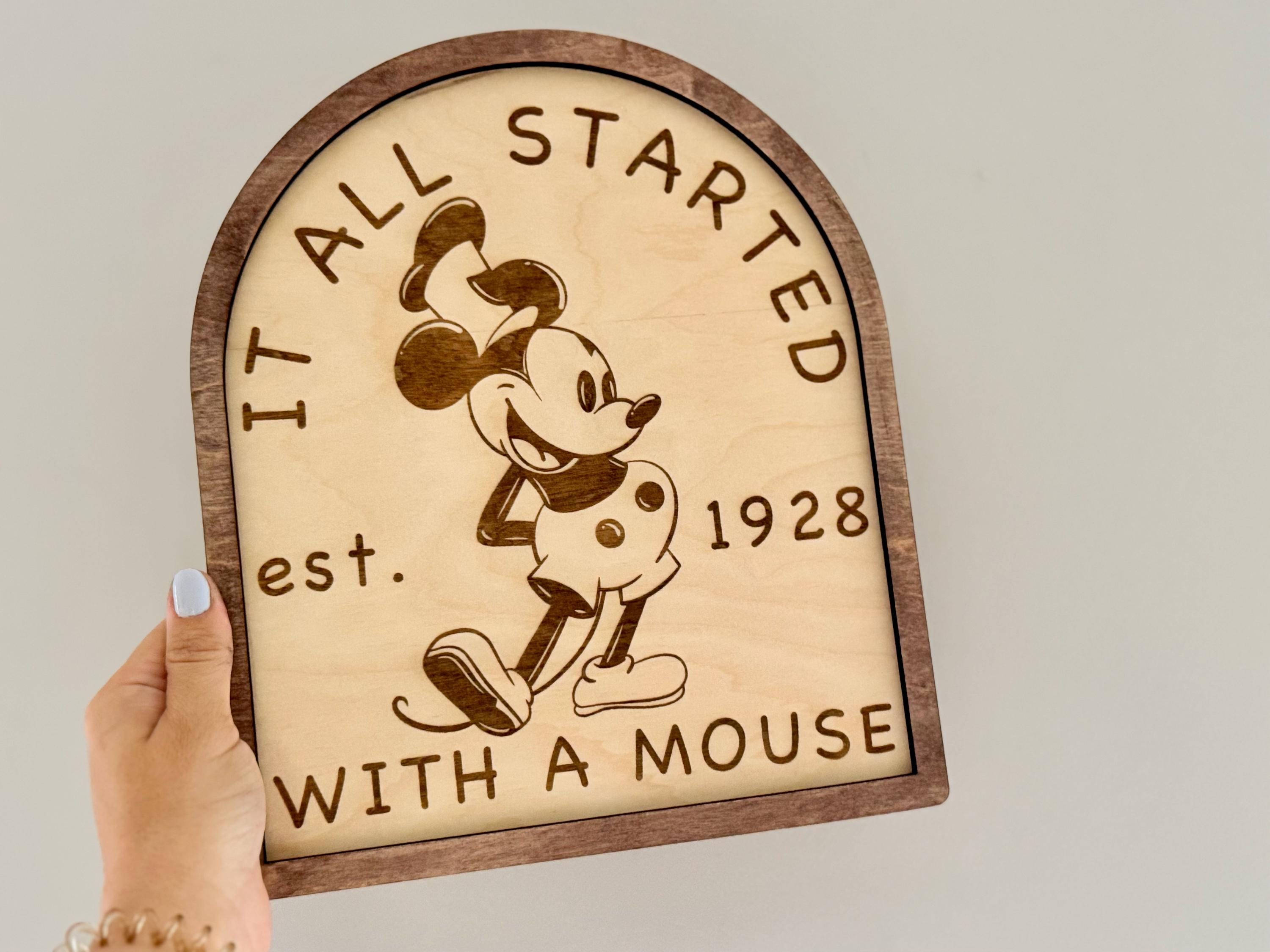 Insegna in legno di Topolino di Steamboat Willie - "Tutto iniziò con un topo" / Arte murale Disney vintage / Decorazioni per la casa romantiche Disney
