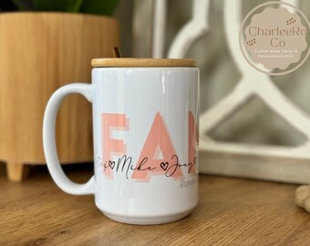 竹製の蓋が付いたパーソナライズされたファミリーマグ | ティーカップ | コーヒーカップ | 母の日ギフト | お母さんへのギフト | 新米ママへのギフト | ベビーシャワーギフト