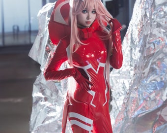 DARLING en el disfraz de cosplay FRANXX Zero Two