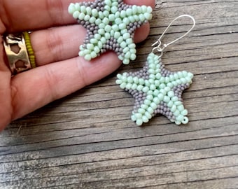 Boucles d'oreilles étoiles de mer tissées à la main, perles de rocaille en verre tchèques, bijoux océan