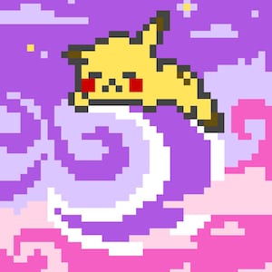 Könnte beinhalten: Pixel-Art-Illustration eines gelben Pikachu-Charakters mit roten Wangen, der durch einen lila und rosa Himmel mit weißen Wolken und Sternen fliegt.