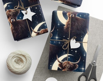 Papier cadeau vache Highland Nuit étoilée - Emballage cadeau d'anniversaire personnalisé, joli imprimé animal, sur le thème de la lune et des étoiles, emballage cadeau personnalisé