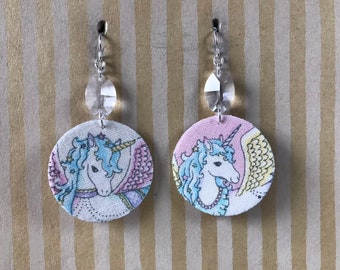 Leichte Stoff Ohrringe, weiß und rosa Kreis mit Einhörnern, japanische Kristalle, Sterling Silber Ohrhaken, Geschenk für Jugendliche