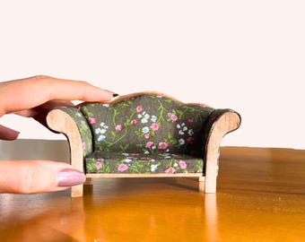 SVG-Schnittdateien und PDF-Datei für Puppenhaus-Miniatur im Maßstab 1:12 |  Puppenhaus Sofa Maßstab 1/12 | SVG-Schnitt für Cricut Maker