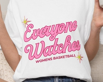 Jeder Uhren Frauen Basketball T-Shirt | Frauensportbewegung, WNBA Pride