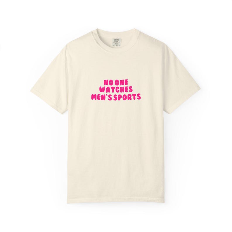 No One Uhren Herren Sport T-Shirt | Womens Sport WNBA NWSL Fan Shirt | Komfort Farben Spieltag Ästhetik Bild 2