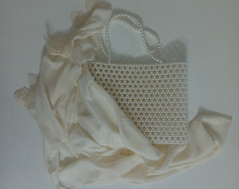 Pearl Soulder Bag - by Emoshun