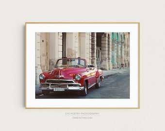 Foto de La Habana Vieja, Cuba, Auto clásico rojo, Regalo para amantes de los autos, Impresión artística de Cuba, Fotografía de autos clásicos, Arte mural "Retro urbano"