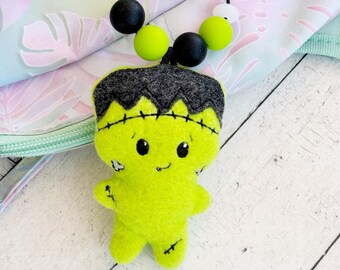 Frankenstein Plushie Keychain: Spooky Halloween Bag Charm