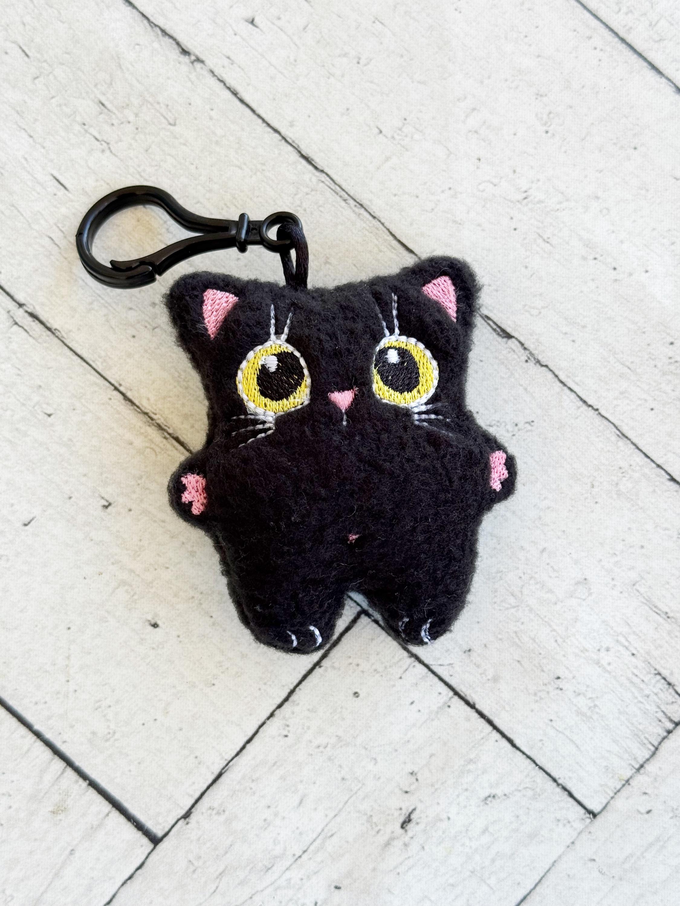 Peluche De Gato Negro De 10 Cm – Llavero Decorativo Y Colgante Para Mochilas, Bolsos Y Decoración Infantil